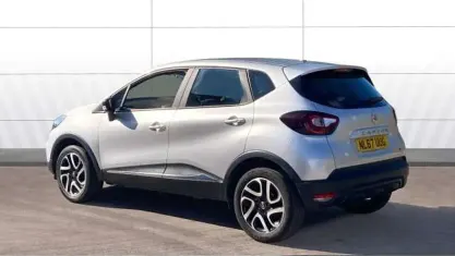 Usado Renault Captur Dynamique 101 CV (74 kW) 2017 Azul SUV