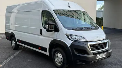 White Used 2023 Peugeot Boxer Premium Van | £14,995 (Good price)