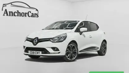 Used Renault Clio Iconic 90 HP (66 kW) 2018 White Hatchback