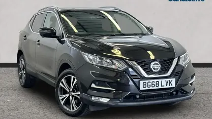 Used Nissan Qashqai N-Connecta 115 HP (84 kW) 2017 Black SUV