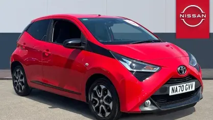 Used Toyota Aygo Trend 72 HP (52 kW) 2020 Red Hatchback