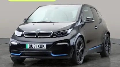 Begagnad BMW i3 Comfort Edition 135 kW (184 HK) 2022 Halvkombi