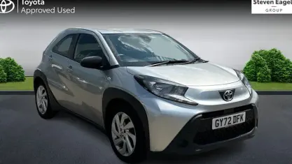 Used Toyota Aygo X PURE 72 HP (52 kW) 2022 Silver SUV