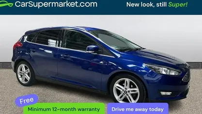 Used Ford Focus Zetec 125 HP (91 kW) 2017 Blue Hatchback