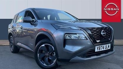 Begagnad Nissan X-Trail Acenta Premium 213 HK (156 kW) 2024 Grå SUV