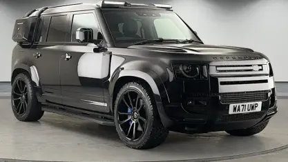 Used Land Rover Defender SE Dynamic 404 HP (297 kW) 2023 SUV