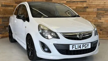 Used Vauxhall Corsa Edition 86 HP (63 kW) 2014 White Hatchback