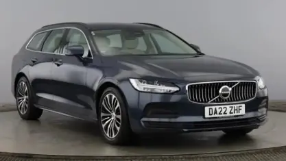 Used Volvo V90 Core 197 HP (144 kW) 2022 Blue Estate