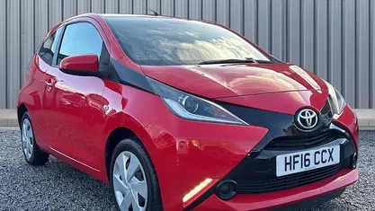 Used Toyota Aygo X-play 69 HP (50 kW) 2018 Hatchback