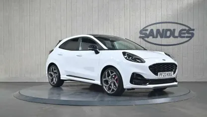 Used Ford Puma ST 200 HP (147 kW) 2023 White Hatchback