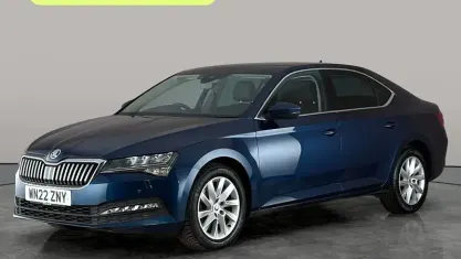 Used Skoda Superb SE Technology 150 HP (110 kW) 2022 Blue Hatchback