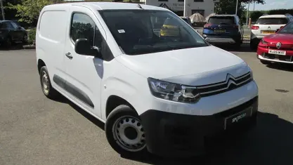 Used Citroën Berlingo 102 HP (75 kW) 2023 White MPV