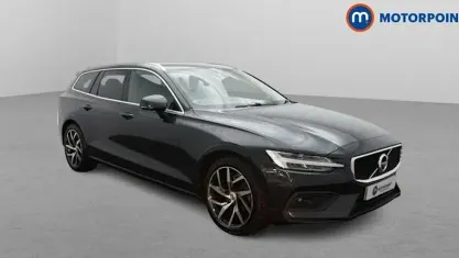 Usado Volvo V60 Momentum 150 HP (110 kW) 2018 Cinzento Carrinha