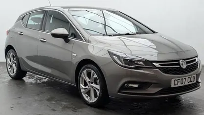Used Vauxhall Astra SRi 101 HP (74 kW) 2018 Hatchback