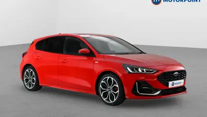 Second-hand Ford Focus ST-Line 120 CP (88 kW) 2022 Roșu Hatchback
