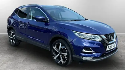 Used Nissan Qashqai Tekna 116 HP (85 kW) 2018 Ink blue SUV