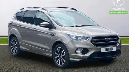 Usado Ford Kuga ST-Line 182 CV (133 kW) 2019 Plateado SUV