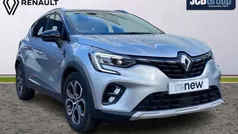 Highland grey with diamond black roof Used 2022 Renault Captur Techno SUV | £16,490 (Fair price)