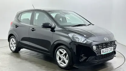 Used Hyundai i10 SE 67 HP (49 kW) 2023 Black Hatchback