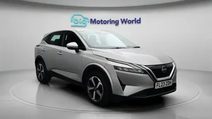 Used Nissan Qashqai Acenta Premium 190 HP (139 kW) 2023 Silver SUV
