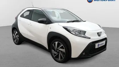 Used Toyota Aygo X 72 HP (52 kW) 2024 White SUV