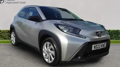 Used Toyota Aygo X PURE 72 HP (52 kW) 2025 SUV