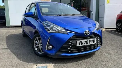 Used Toyota Yaris 111 HP (81 kW) 2020 Blue Hatchback