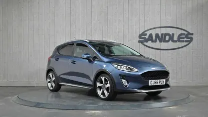 Käytetty Ford Fiesta Active 101 HP (74 kW) 2018 Sininen Viistoperä