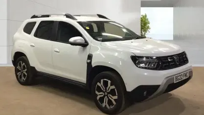 Used Dacia Duster Prestige 101 HP (74 kW) 2022 White SUV