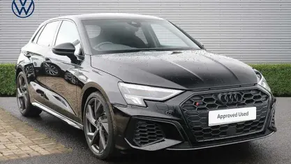 Usado Audi S3 Sportback Black Edition 310 CV (228 kW) 2023 Negro Utilitario