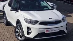 White Used 2020 Kia Stonic 4 SUV | £10,999 (Fair price)
