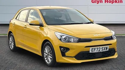Used Kia Rio 84 HP (61 kW) 2022 Yellow Hatchback