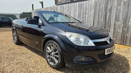 Used Vauxhall Astra Design Edition 140 HP (102 kW) 2010 Coupe