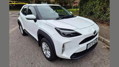 White Used 2022 Toyota Yaris Cross SUV | £19,395 (Fair price)
