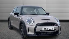 Used 2021 Mini Cooper S Classic Hatchback | £17,750 (Fair price)