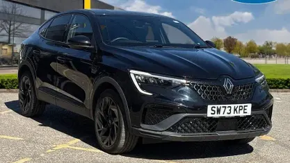 Begagnad Renault Arkana Esprit Alpine 143 HK (105 kW) 2024 Svart SUV