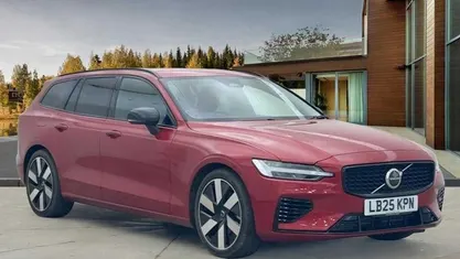 Used 2023 Volvo V60 CC Plus Estate | £33,890 (Fair price)