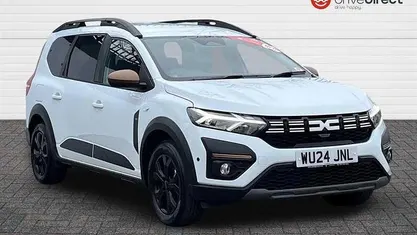 Used Dacia Jogger Extreme 141 HP (103 kW) 2024 White MPV