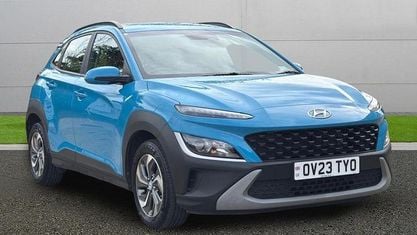 Używany Hyundai Kona SE 141 KM (103 kW) 2022 Niebieski SUV