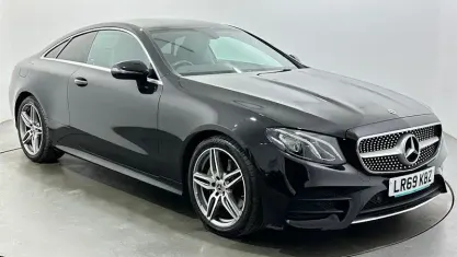 Begagnad Mercedes E220 AMG line 194 HK (142 kW) 2019 Sportkupé