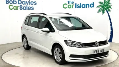 Used VW Touran S 116 HP (85 kW) 2018 White MPV
