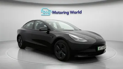 Used Tesla Model 3 Standard Range Plus 222 kW (302 HP) 2021 Sedan