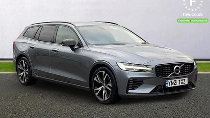 Usado Volvo V60 R-Design 340 HP (250 kW) 2021 Cinzento Carrinha