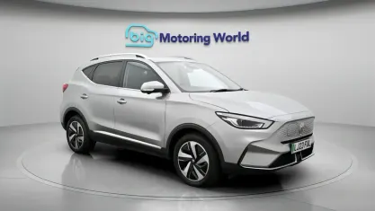 Used MG ZS Trophy 114 kW (156 HP) 2023 Silver SUV