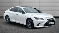 Used 2024 Lexus ES300H Sedan | £34,991 (Fair price)
