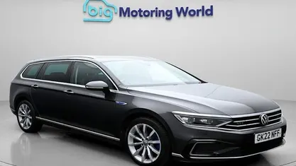 Usado VW Passat Advance 218 HP (160 kW) 2022 Cinzento Carrinha