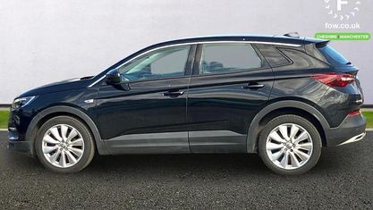 Begagnad Vauxhall Grandland X Elite 131 HK (96 kW) 2020 Svart SUV