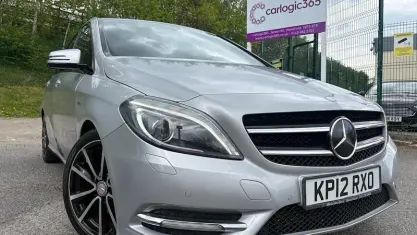 Used Mercedes B180 109 HP (80 kW) 2012 Silver Hatchback