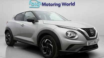 Used Nissan Juke N-Connecta 114 HP (83 kW) 2023 Silver SUV