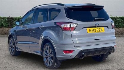 Second-hand Ford Kuga ST-Line 179 CP (131 kW) 2019 Gri SUV